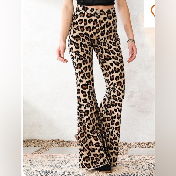 Peach Love California Pants - Peach Love California High Rise Extreme Flare Animal print Pant size small